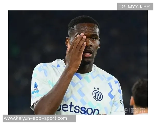 国米官方宣布博尼左膝轻微扭伤下周将进行进一步评估 国米官方宣布博尼左膝轻微扭伤下周将进行进一步评估